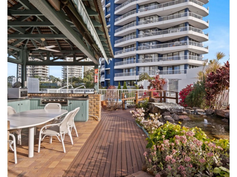 90/21 Bayview Street, Runaway Bay QLD 4216