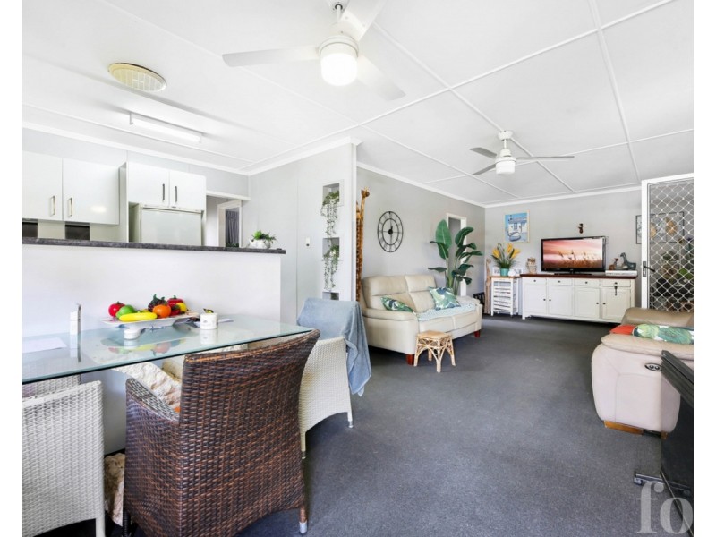 41-43 Parker Street, Labrador QLD 4215