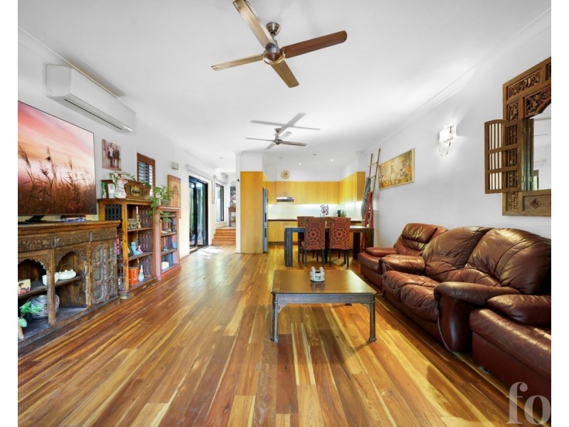 2/12 Billington Street, Labrador QLD 4215