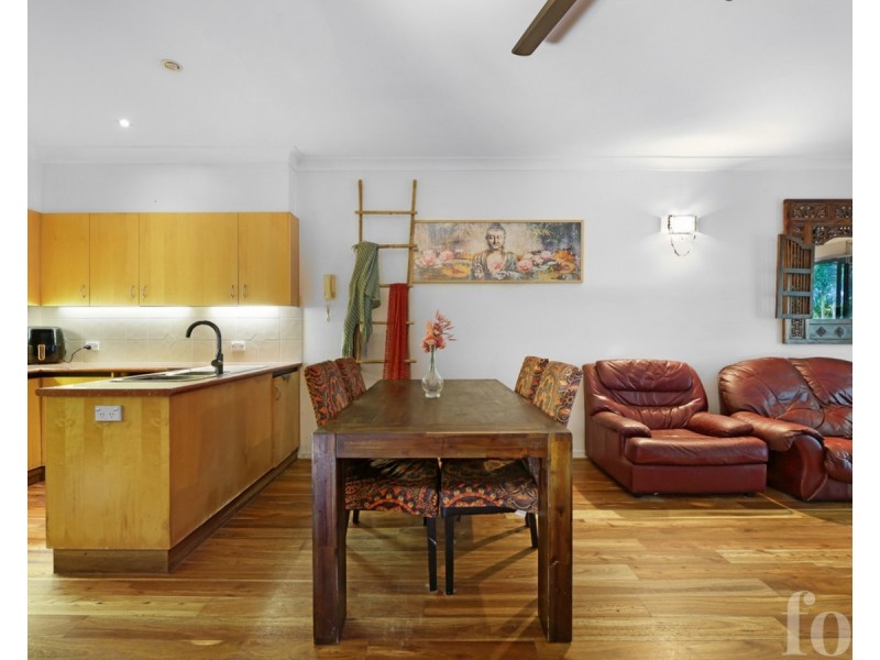 2/12 Billington Street, Labrador QLD 4215