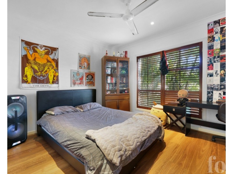 2/12 Billington Street, Labrador QLD 4215