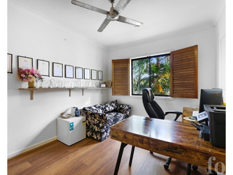 2/12 Billington Street, Labrador QLD 4215