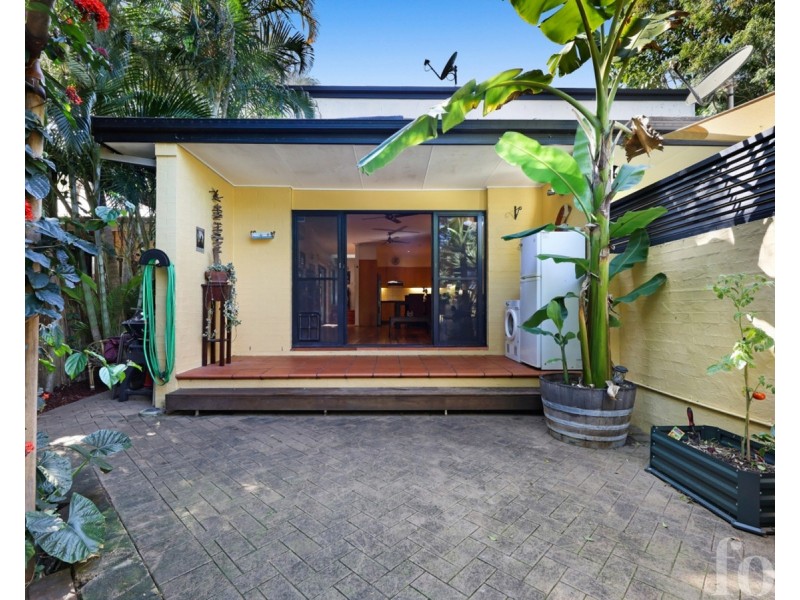 2/12 Billington Street, Labrador QLD 4215