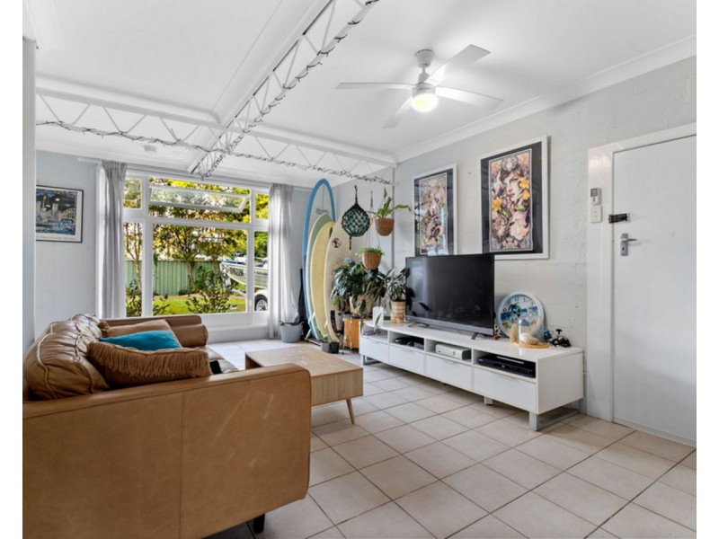 242 Central Street, Labrador QLD 4215