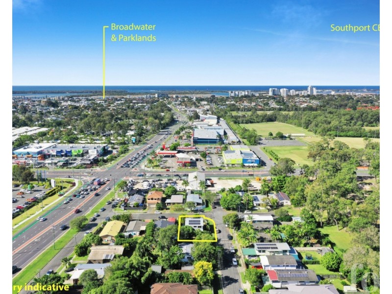 8 Serene Court, Arundel QLD 4214