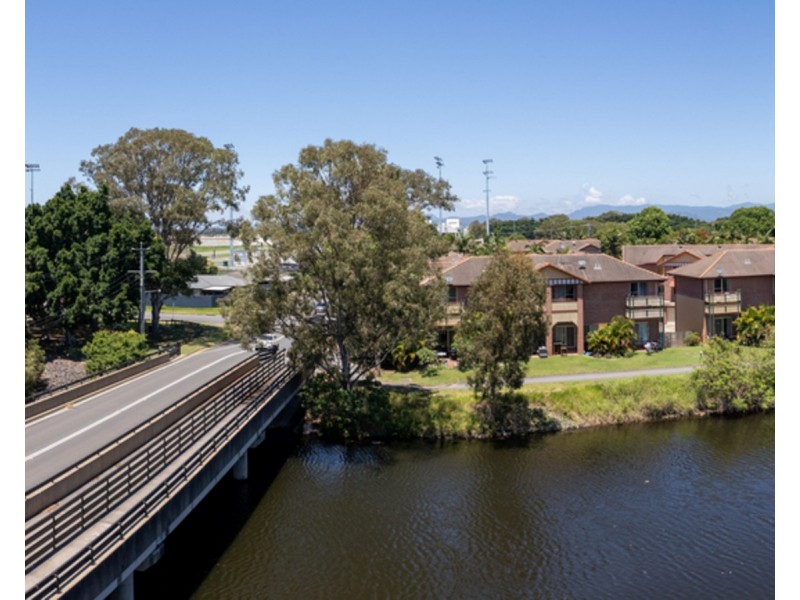 17/2-4 Waterford Court, Bundall QLD 4217