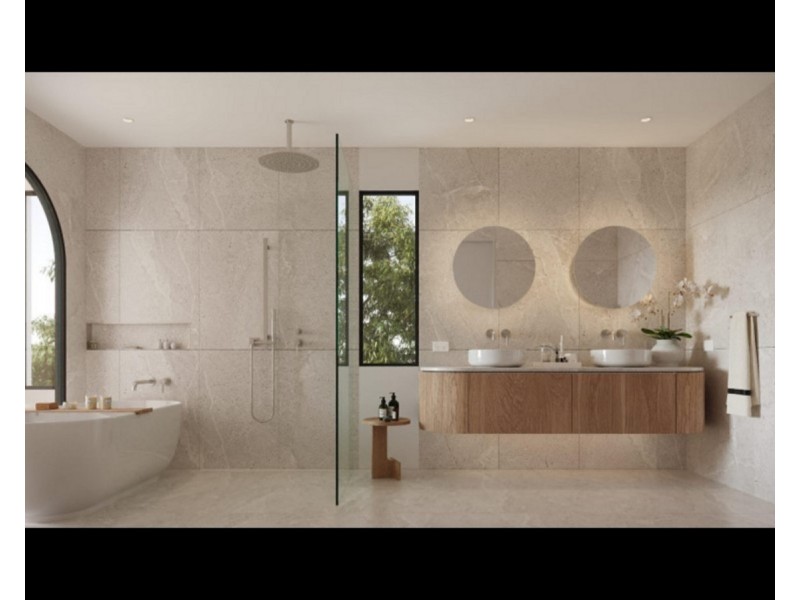 11/2-4 Waterford Court, Bundall QLD 4217