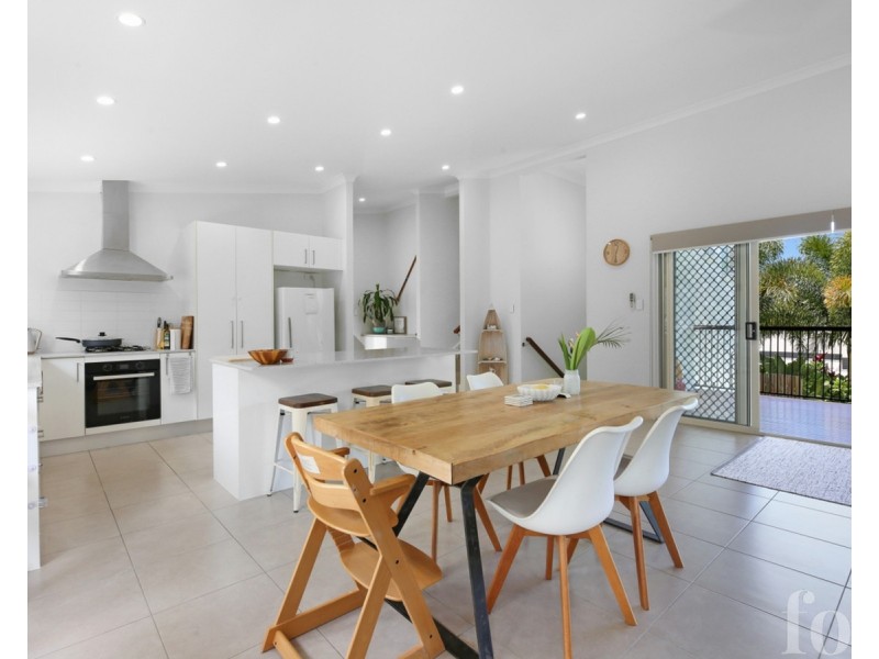 35 Sky Royal Terrace, Burleigh Heads QLD 4220