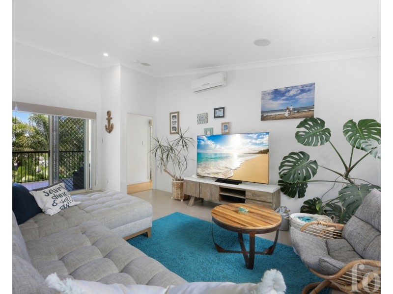 35 Sky Royal Terrace, Burleigh Heads QLD 4220