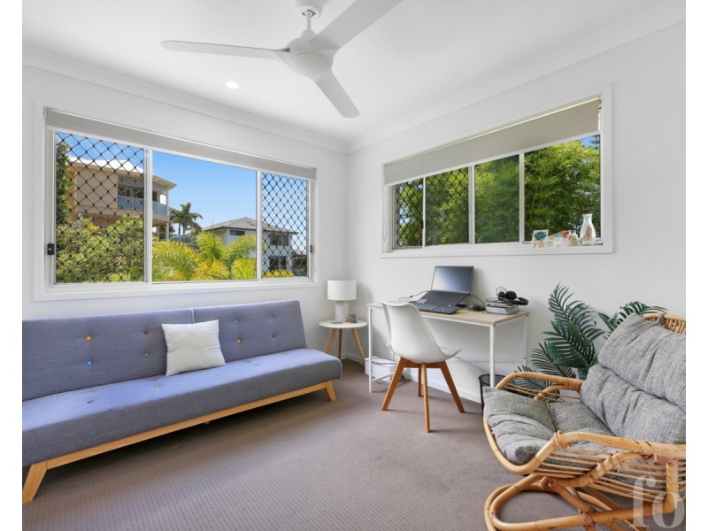35 Sky Royal Terrace, Burleigh Heads QLD 4220