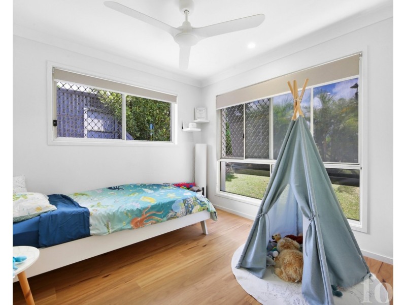 35 Sky Royal Terrace, Burleigh Heads QLD 4220