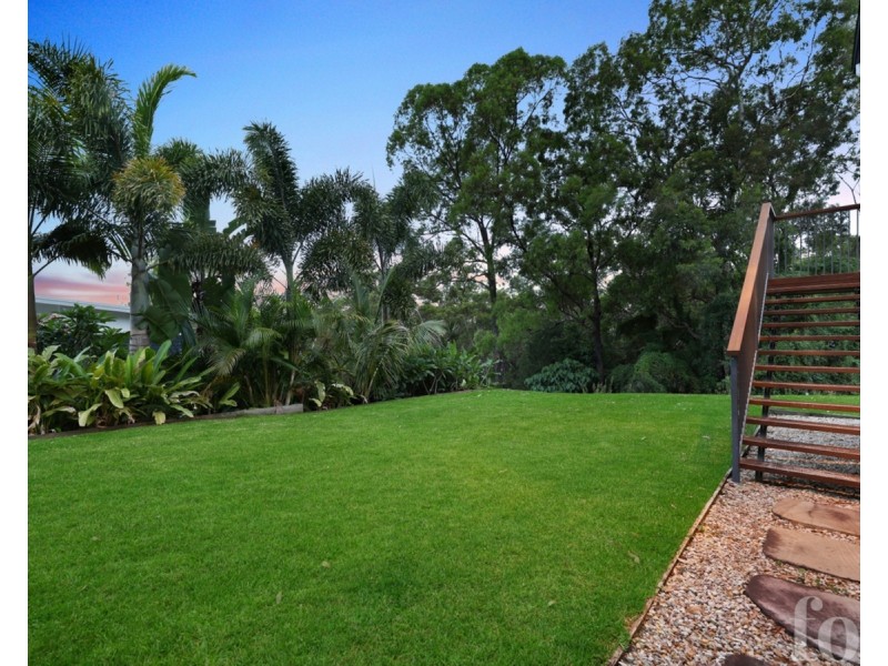 35 Sky Royal Terrace, Burleigh Heads QLD 4220