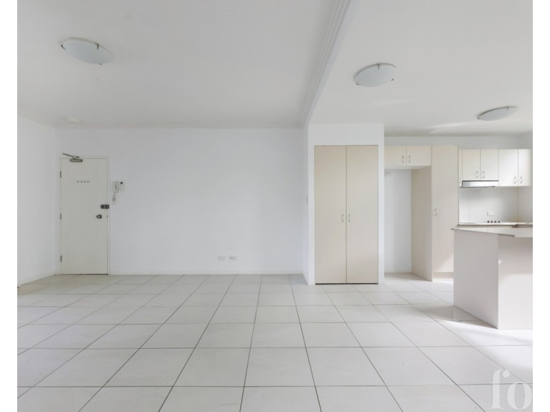 18/6-10 Rose Street, Southport QLD 4215