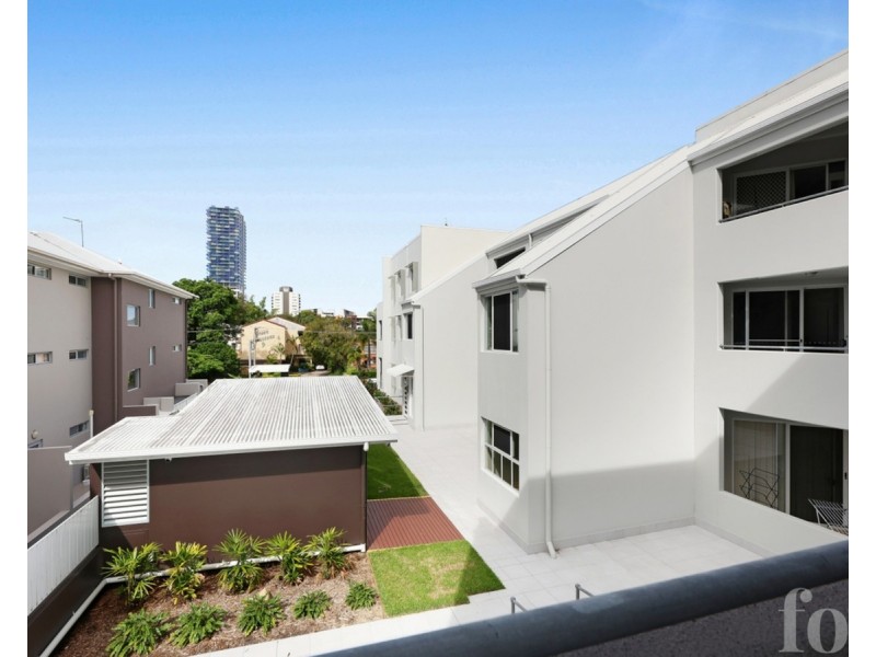 18/6-10 Rose Street, Southport QLD 4215