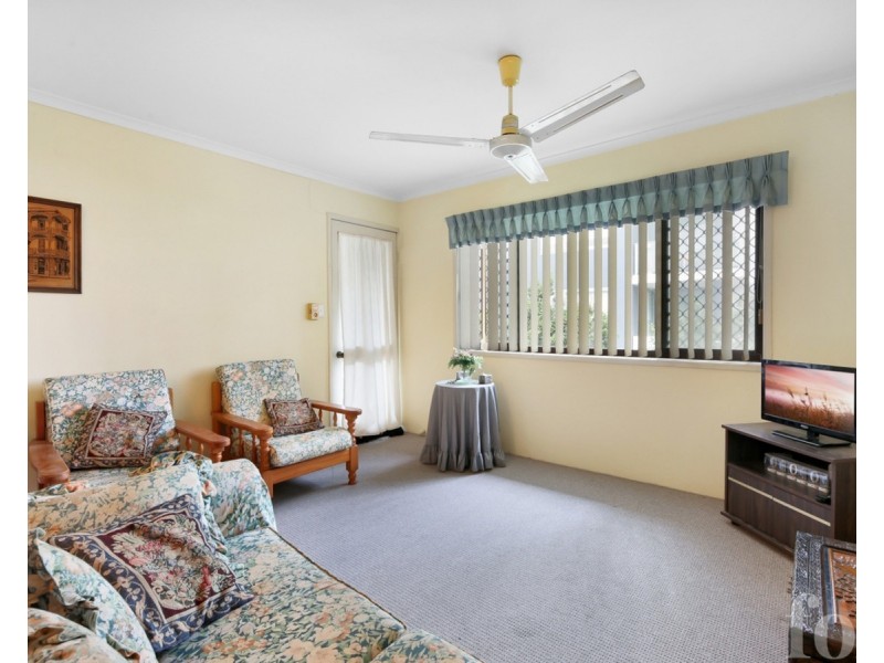 8/6 Parker Street, Labrador QLD 4215