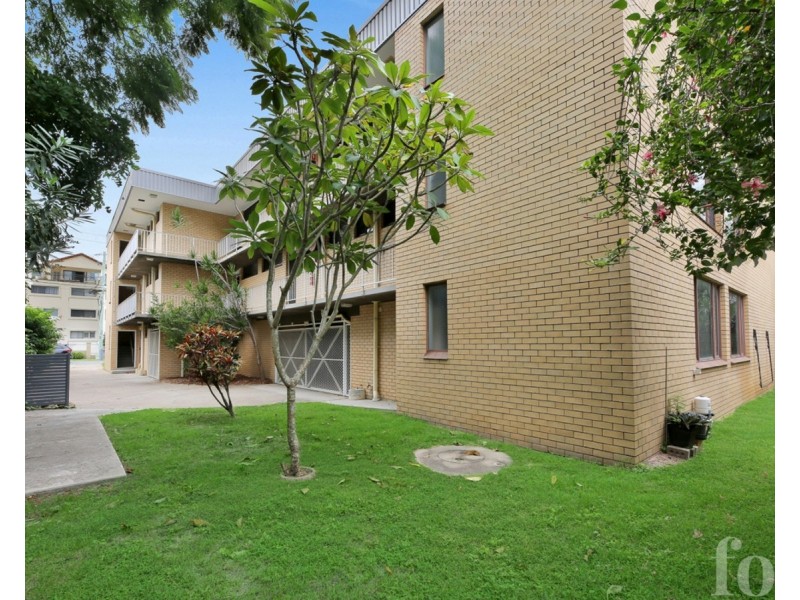 8/6 Parker Street, Labrador QLD 4215