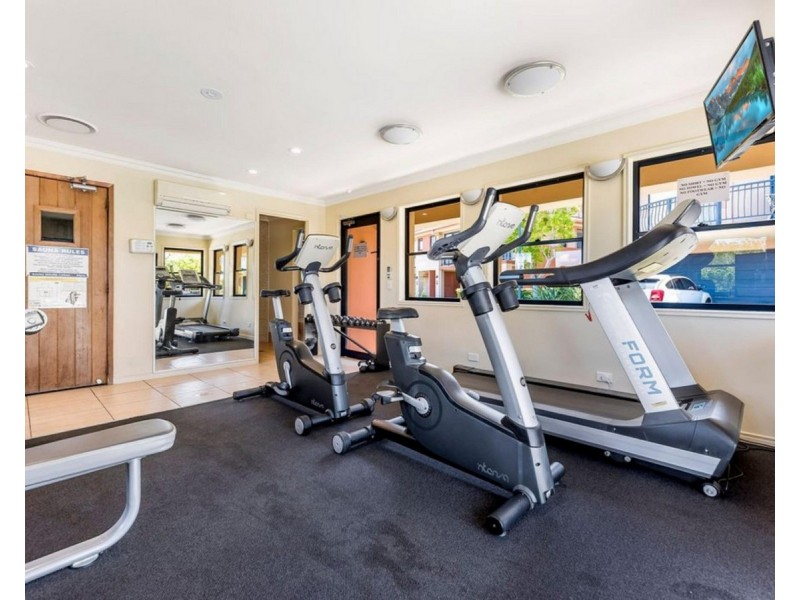 13/4 University Drive, Robina QLD 4226