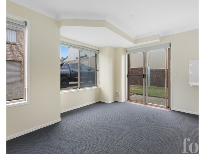 2/109 Pohlman Street, Southport QLD 4215