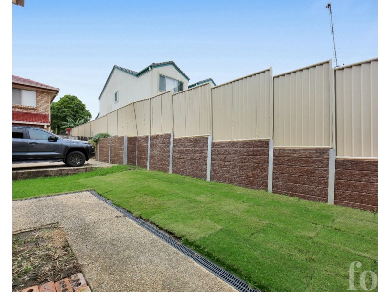 2/109 Pohlman Street, Southport QLD 4215