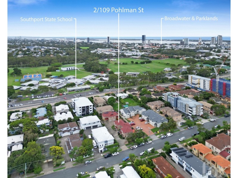 2/109 Pohlman Street, Southport QLD 4215