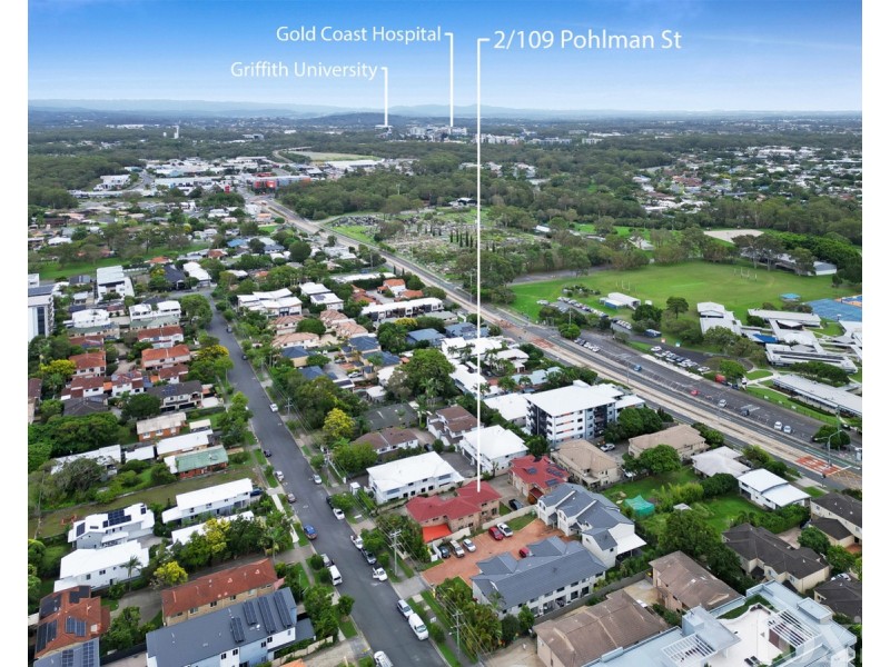 2/109 Pohlman Street, Southport QLD 4215