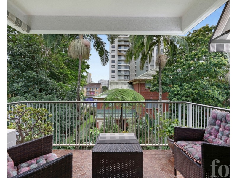 10/64 Bauer Street, Southport QLD 4215