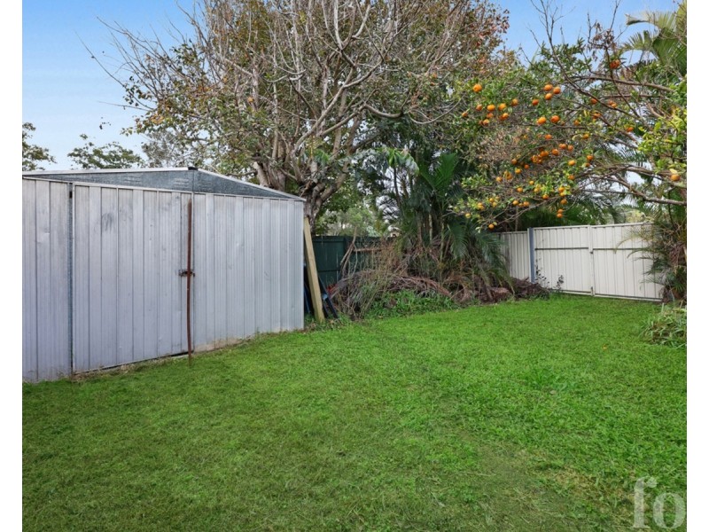 1/97 Olsen Avenue, Labrador QLD 4215