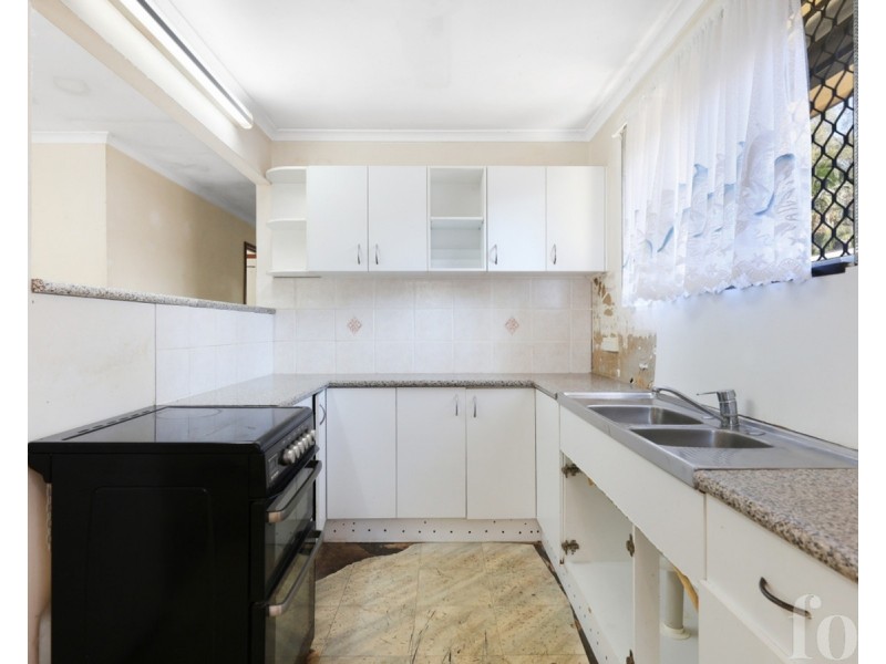 57 Nalkari Street, Coombabah QLD 4216