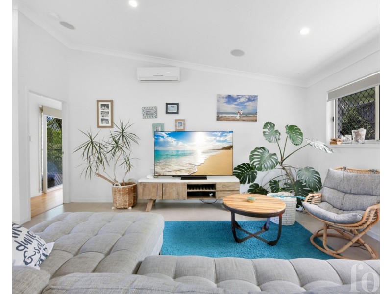 35 Sky Royal Terrace, Burleigh Heads QLD 4220