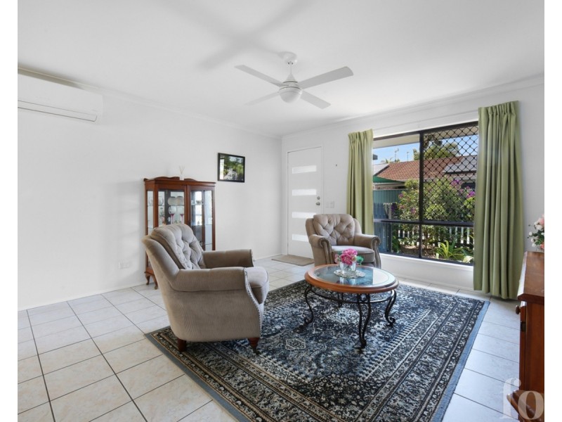 1/9 Stephenson Street, Labrador QLD 4215