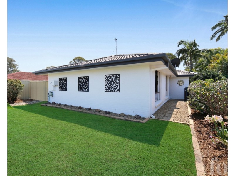 1/9 Stephenson Street, Labrador QLD 4215