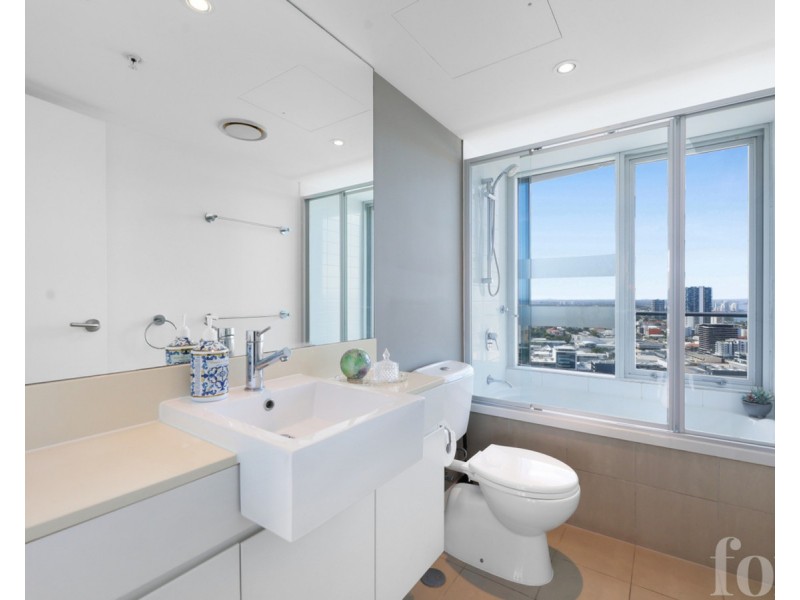 32401/9 Lawson Street, Southport QLD 4215