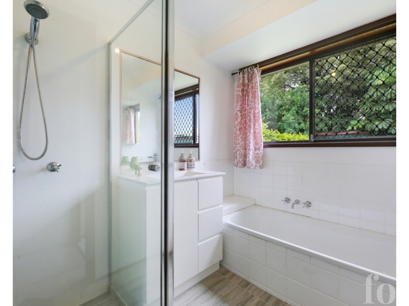 2/4 Stephenson Street, Labrador QLD 4215