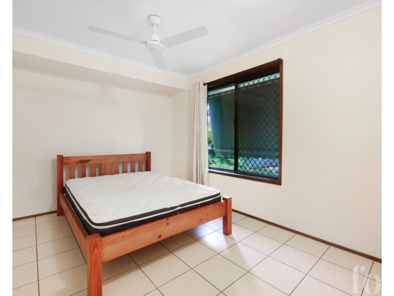 2/4 Stephenson Street, Labrador QLD 4215