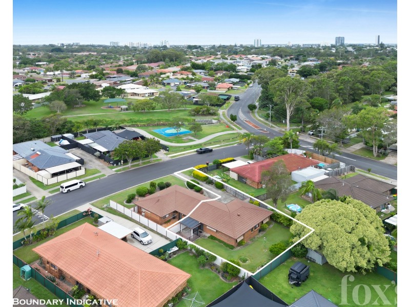 2/4 Stephenson Street, Labrador QLD 4215