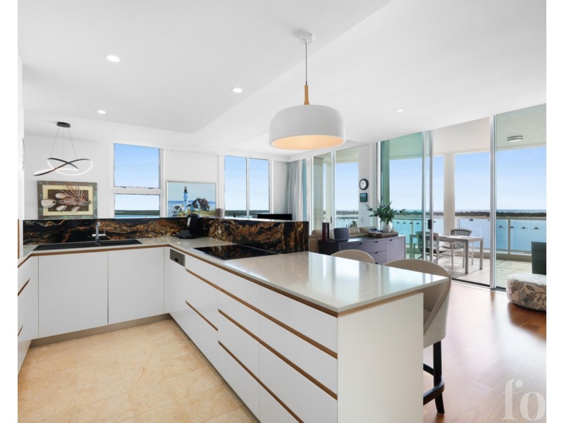 33/242 Marine Parade, Labrador QLD 4215