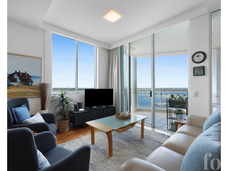 33/242 Marine Parade, Labrador QLD 4215