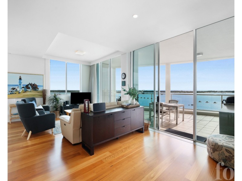 33/242 Marine Parade, Labrador QLD 4215