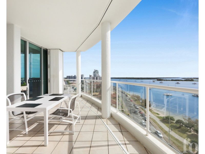 33/242 Marine Parade, Labrador QLD 4215