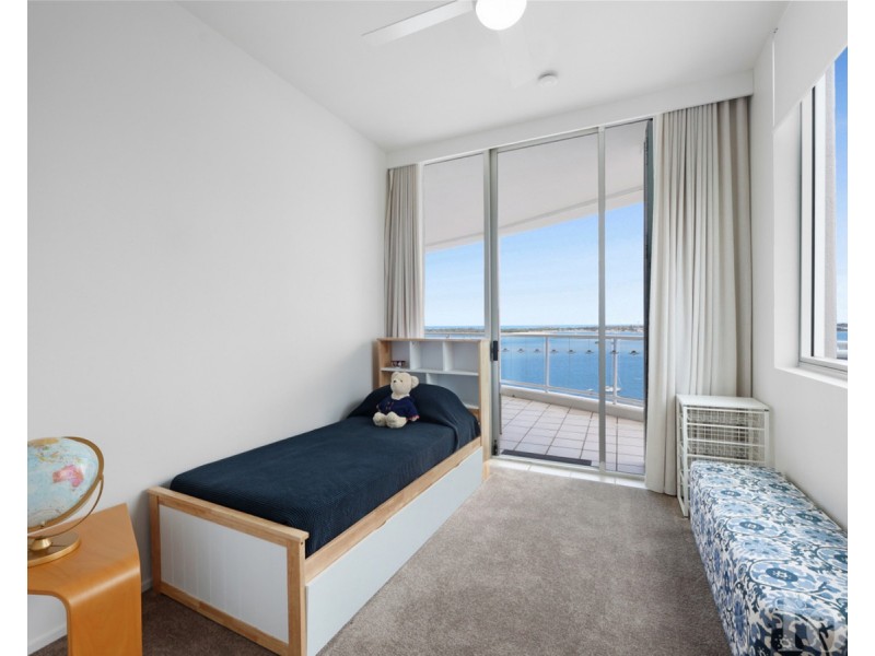 33/242 Marine Parade, Labrador QLD 4215