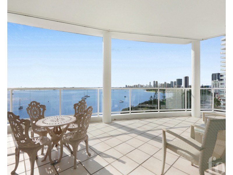 33/242 Marine Parade, Labrador QLD 4215