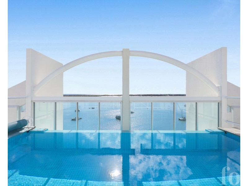 33/242 Marine Parade, Labrador QLD 4215