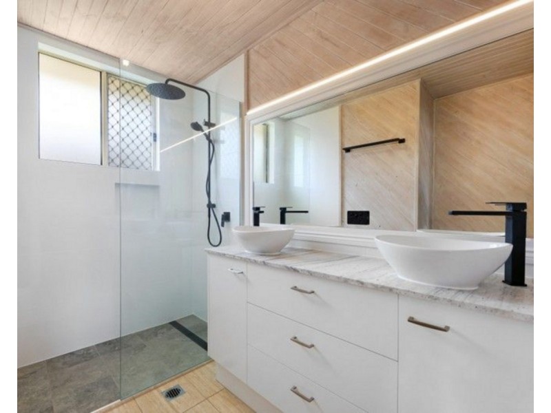 26 Jimmieson Avenue, Labrador QLD 4215