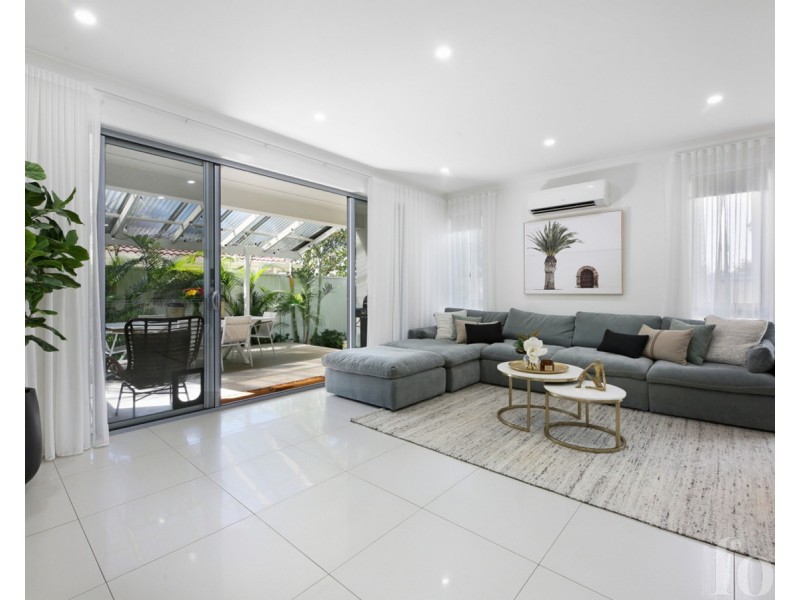 2/33 Parr Street, Biggera Waters QLD 4216