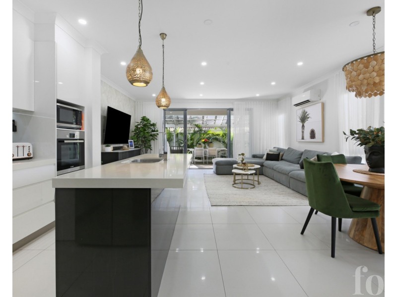 2/33 Parr Street, Biggera Waters QLD 4216