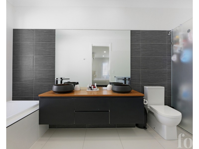 2/33 Parr Street, Biggera Waters QLD 4216