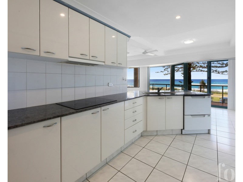10/28 Marine Parade, Miami QLD 4220