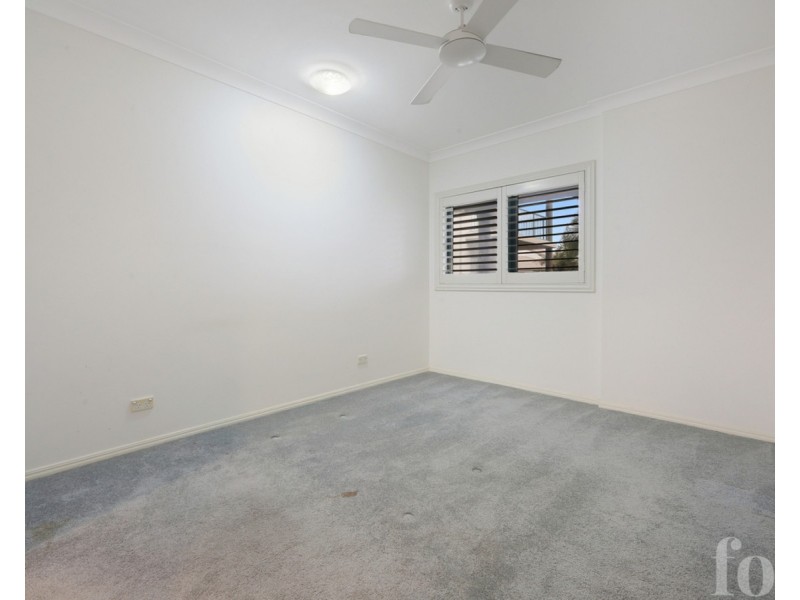 10/28 Marine Parade, Miami QLD 4220