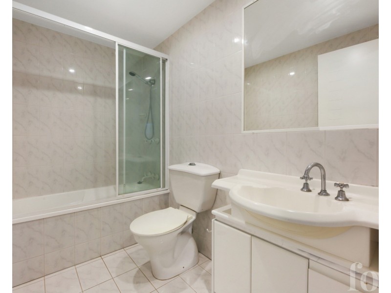 10/28 Marine Parade, Miami QLD 4220