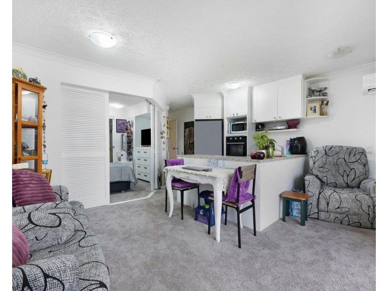31/106-108 Marine Parade, Southport QLD 4215
